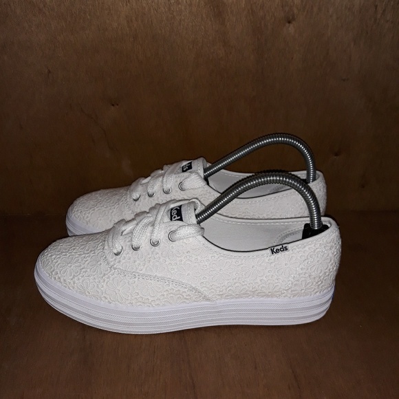 NEW KEDS TRIPLE CVO EYELET WMNS SNEAKERS